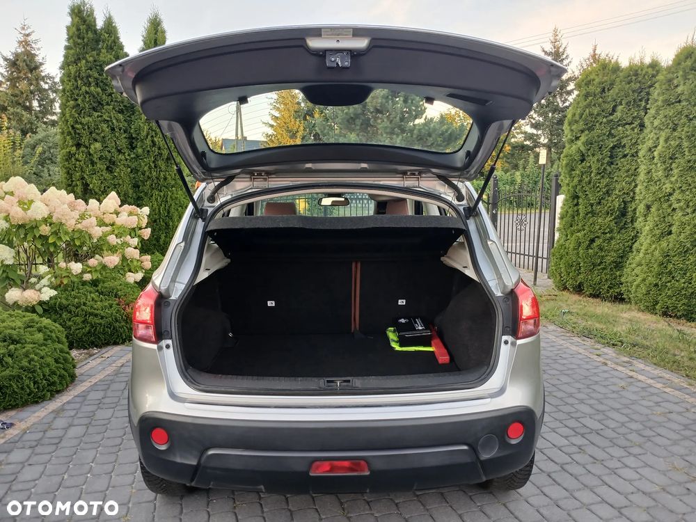 Nissan Qashqai 2.0 4x4 Tekna Pack - 32