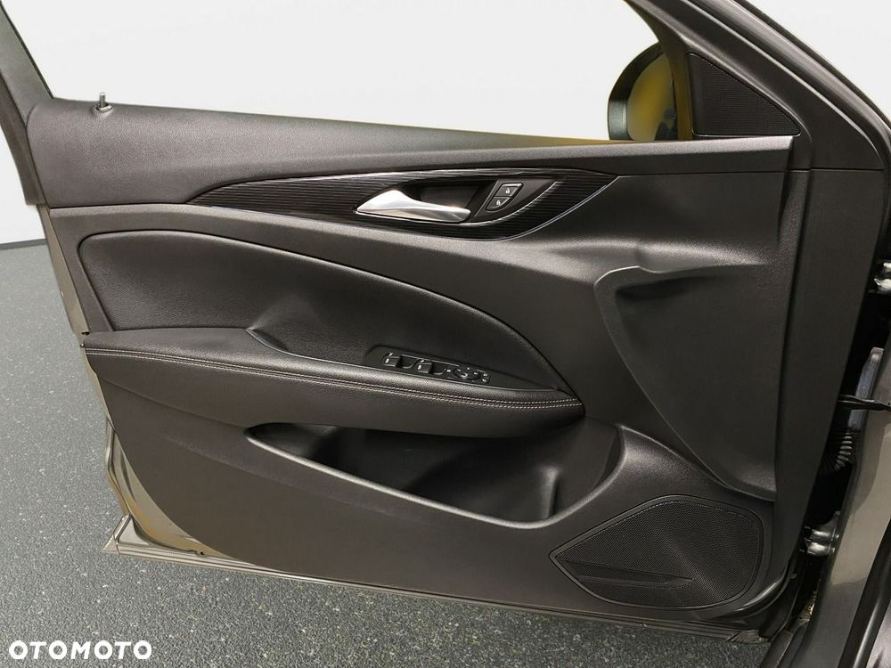 Opel Insignia - 29