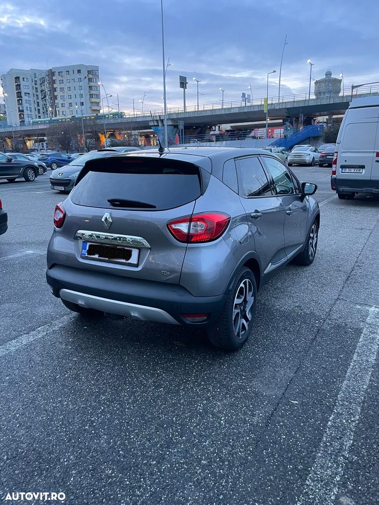 Renault Captur TCe 120 EDC Helly Hansen - 4