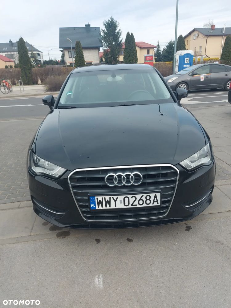 Audi A3 Sportback 1.6 TDI DPF Ambiente - 1