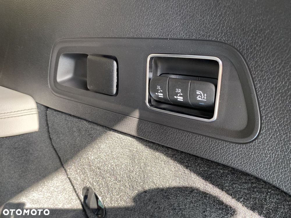 Mercedes-Benz GLS - 37