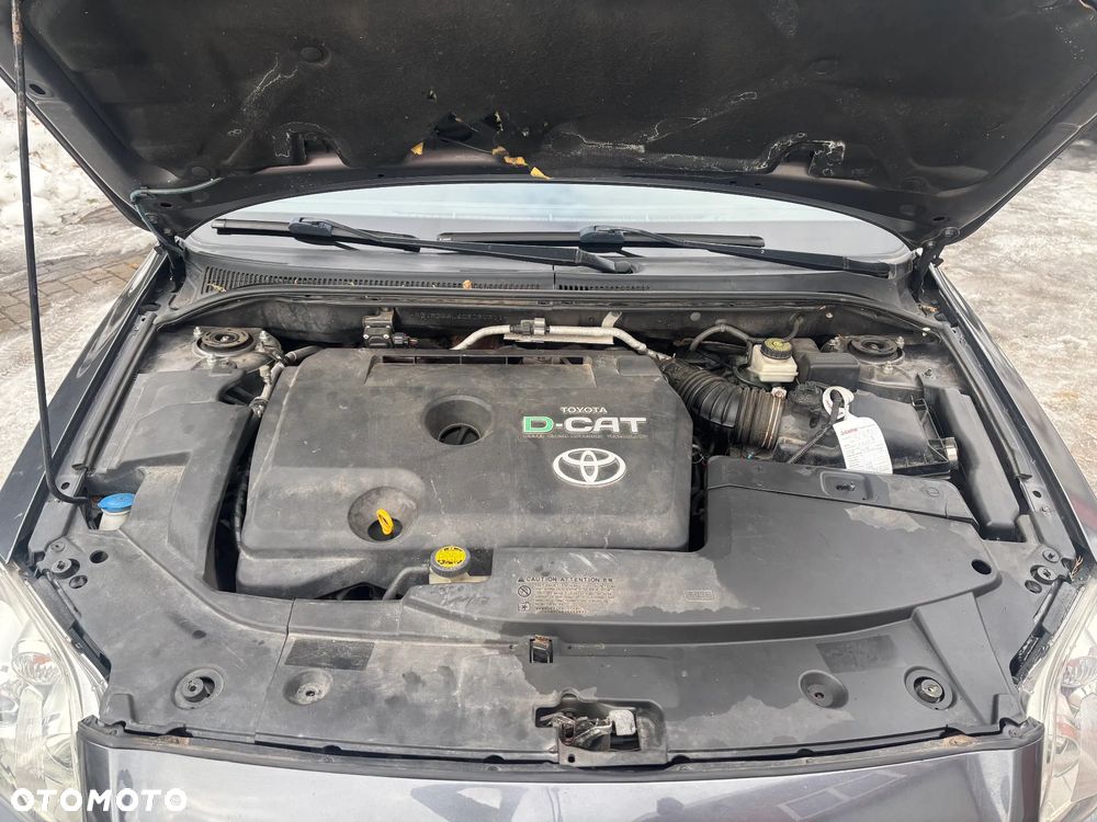 Toyota Avensis - 20