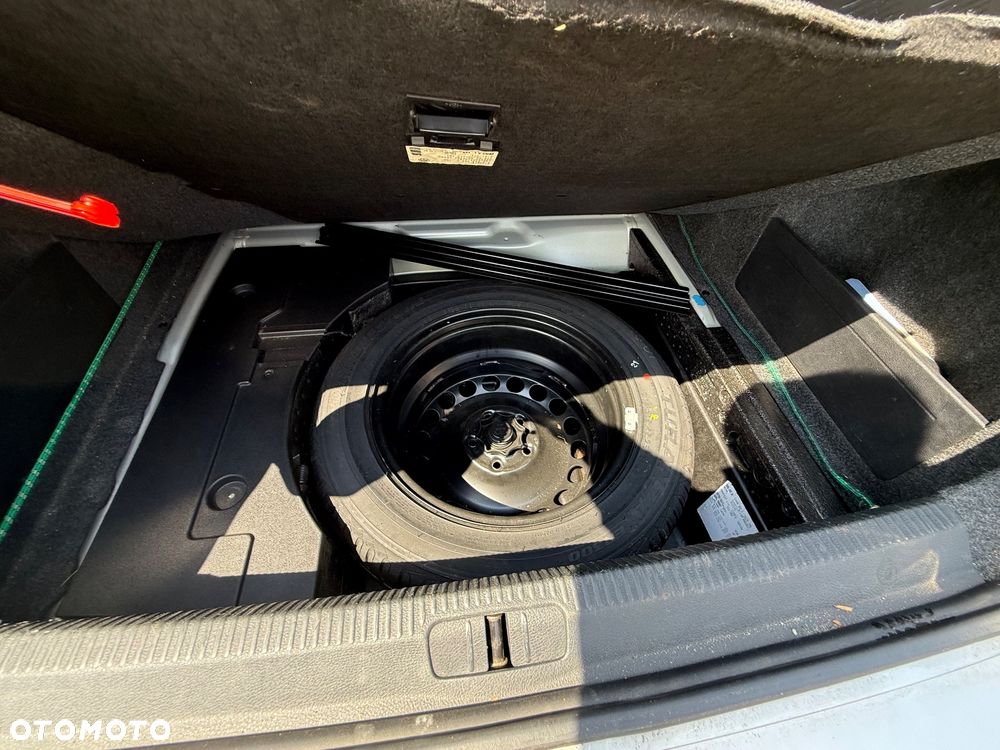 Volkswagen Passat 2.0 TDI Comfortline - 25