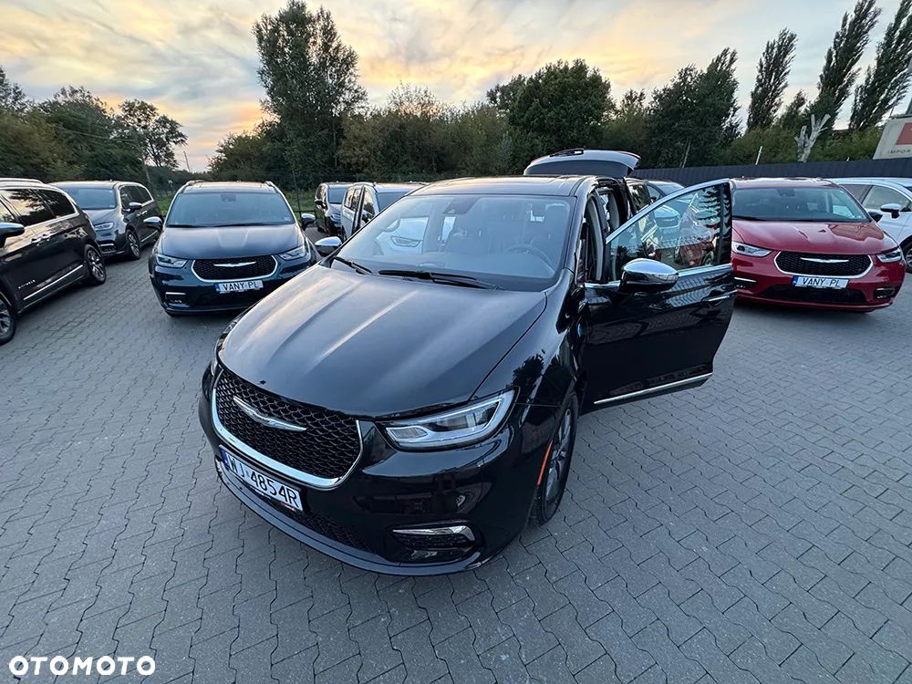 Chrysler Pacifica - 21