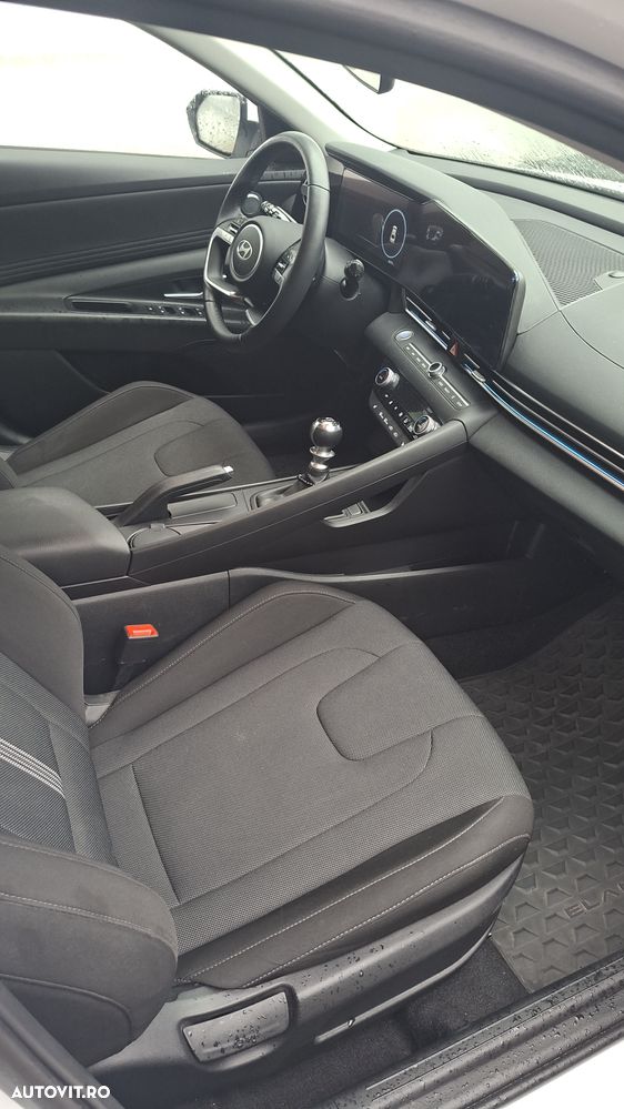 Hyundai Elantra 1.6 l 123 CP 6MT Highway - 3