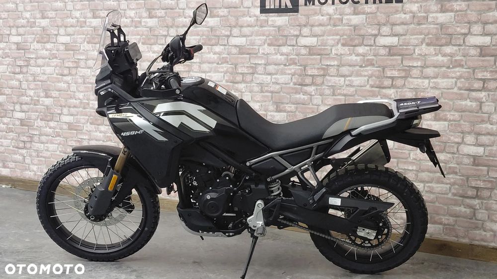 CFMoto MT - 4