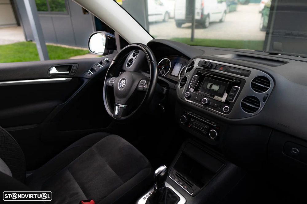 VW Tiguan 2.0 TDI DPF 4Motion BlueMotion DSG Exclusive - 7