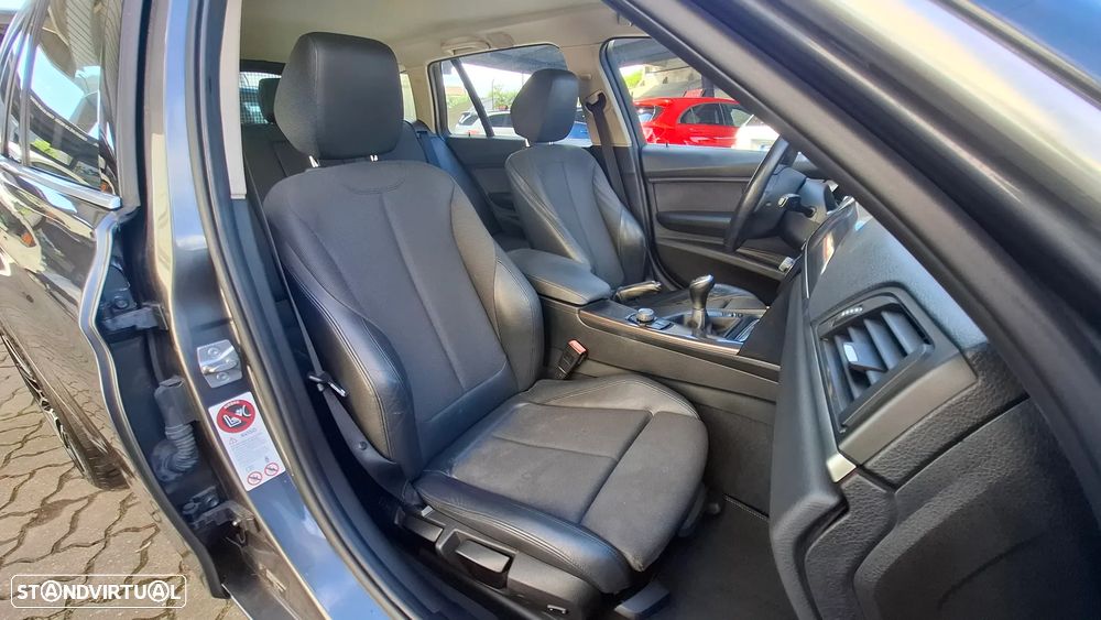 BMW 318 d Line Sport - 27