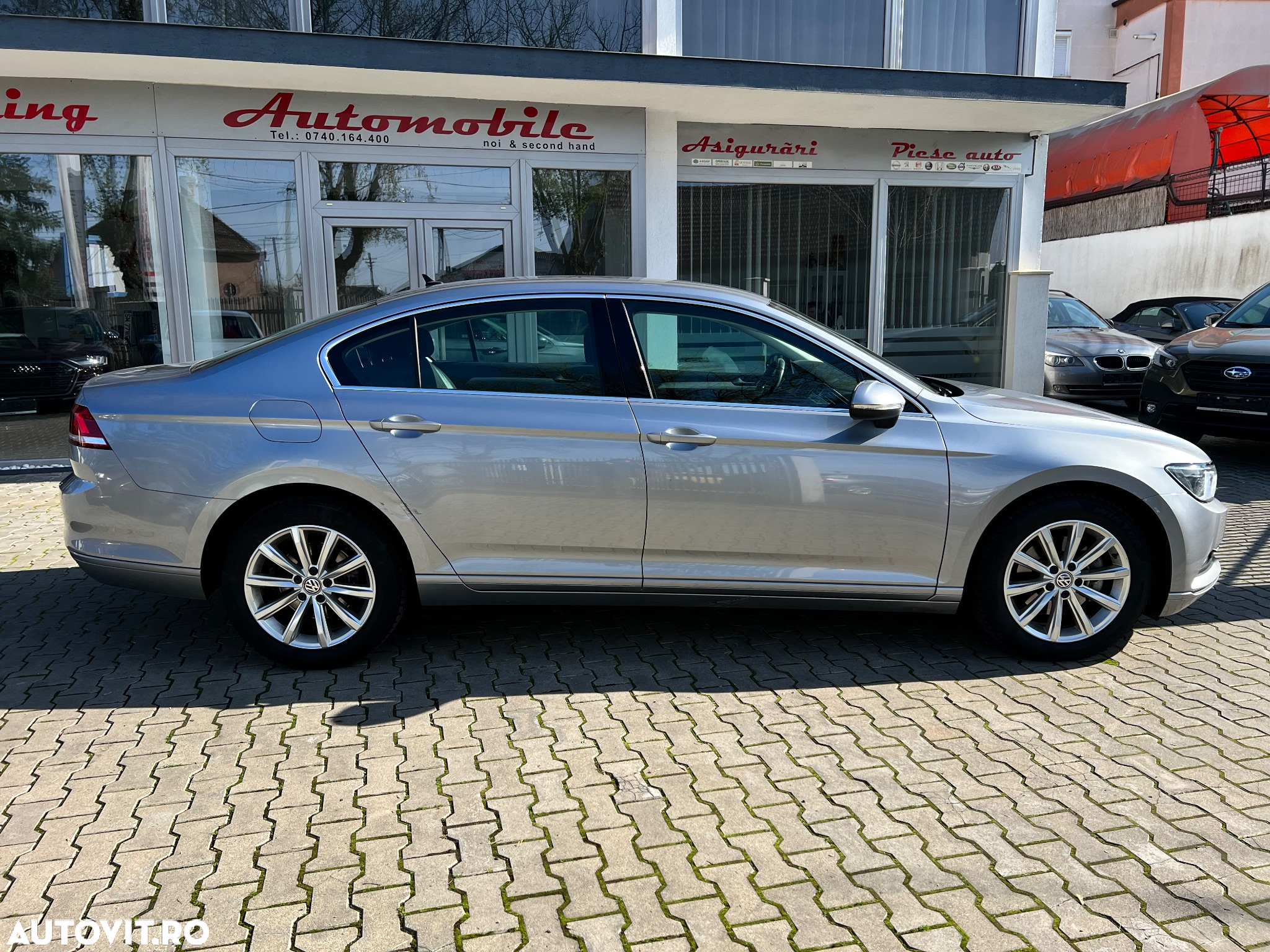 Volkswagen Passat - 4
