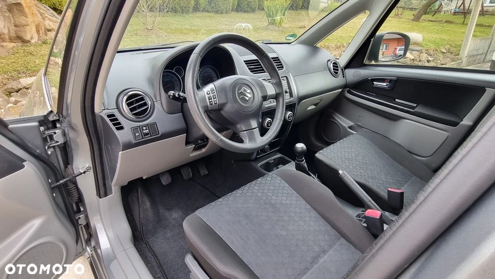 Suzuki SX4 1.6 VVT 4x4 Style - 20