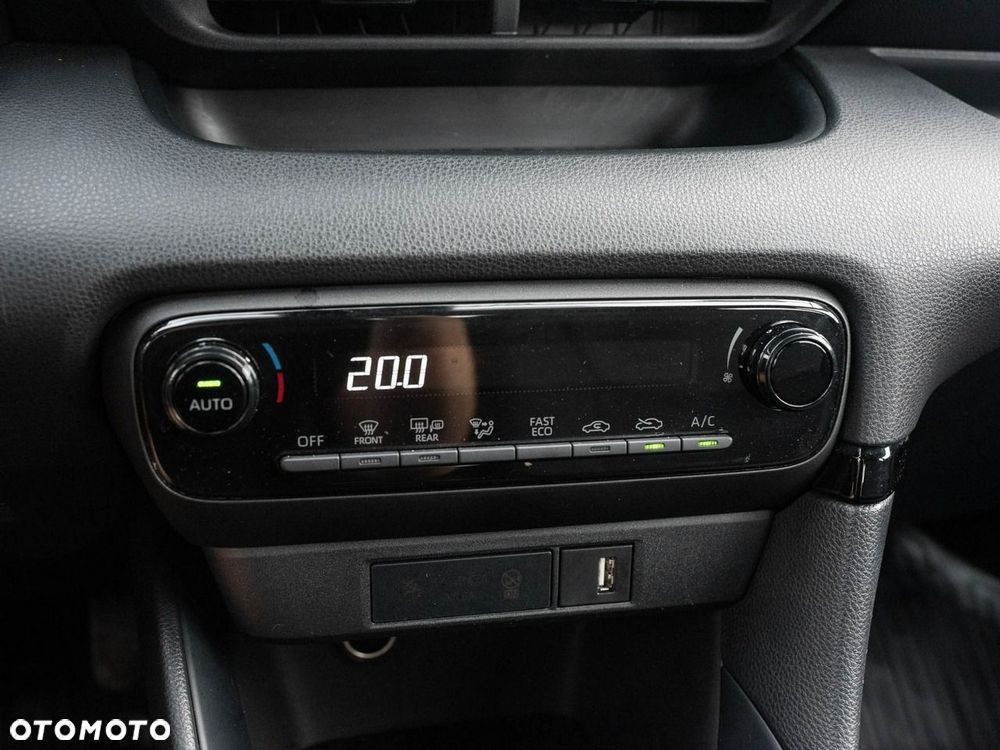 Toyota Yaris - 17