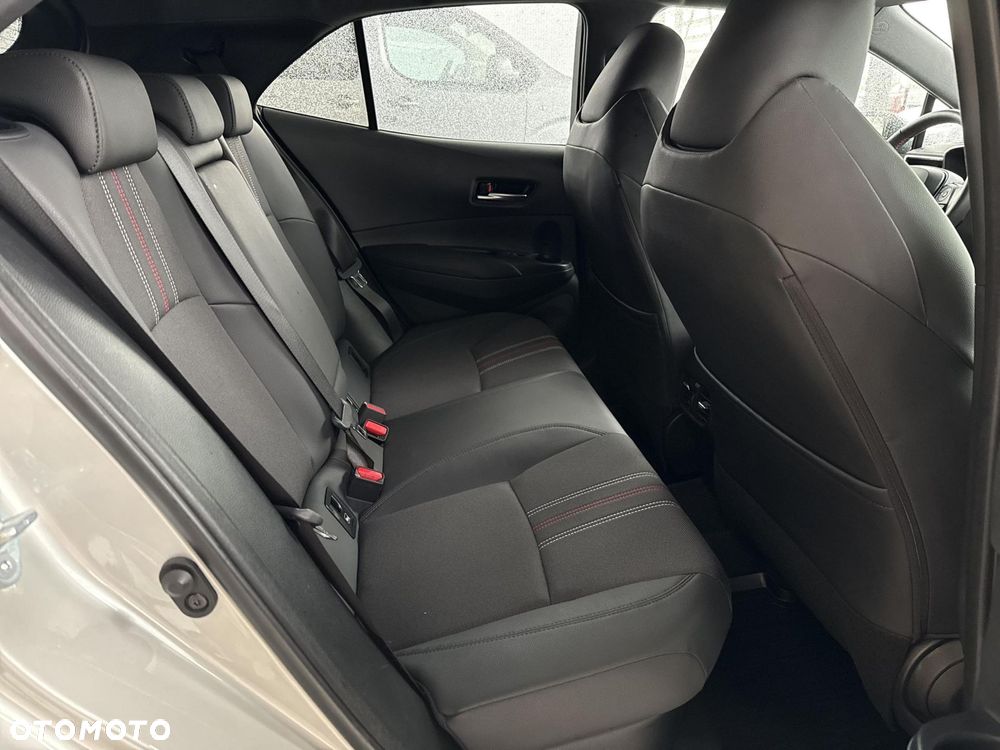 Toyota Corolla 2.0 Hybrid GR Sport - 10