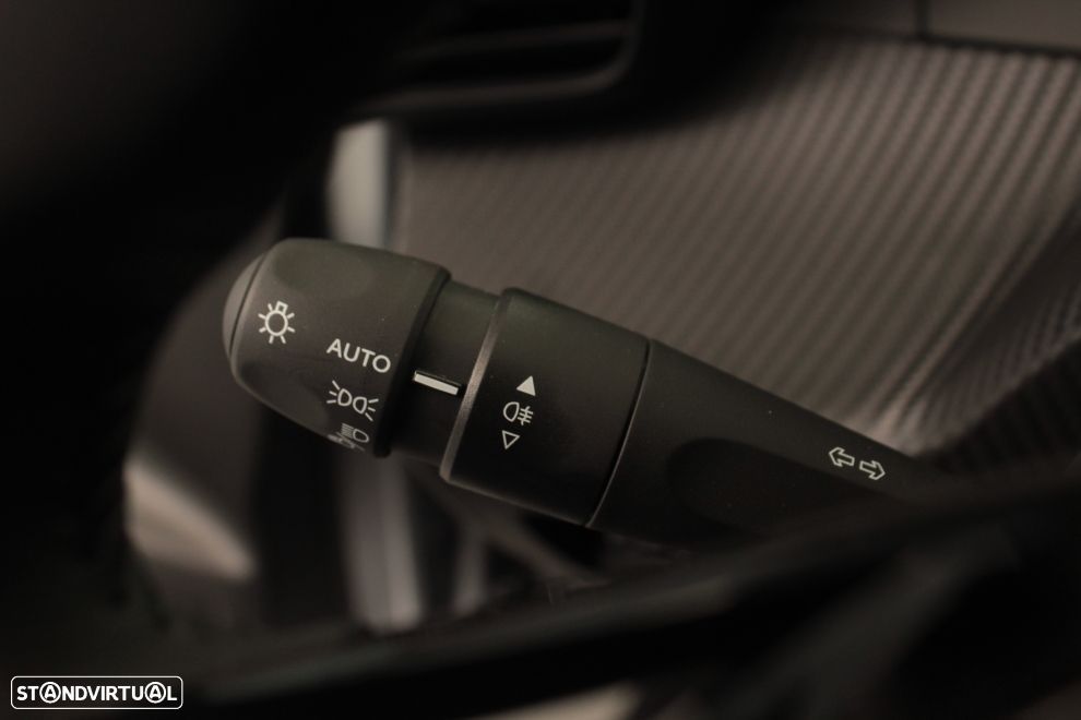 Peugeot 208 1.2 PureTech Active Pack - 25