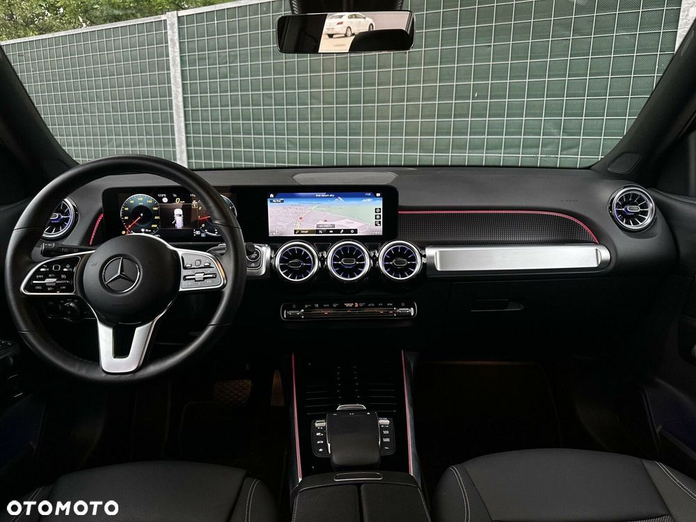 Mercedes-Benz GLB 200 Progressive 7G-DCT - 16