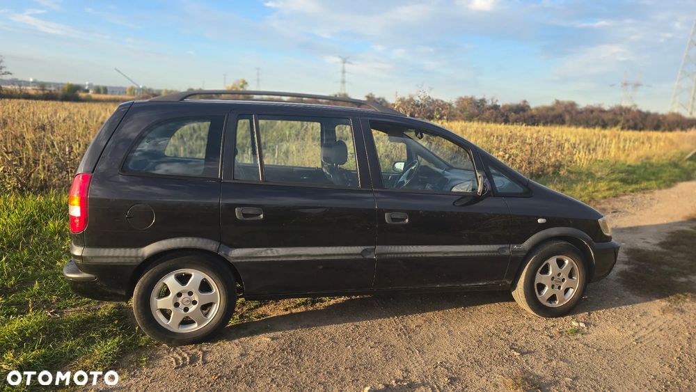 Opel Zafira 2000 photo 2