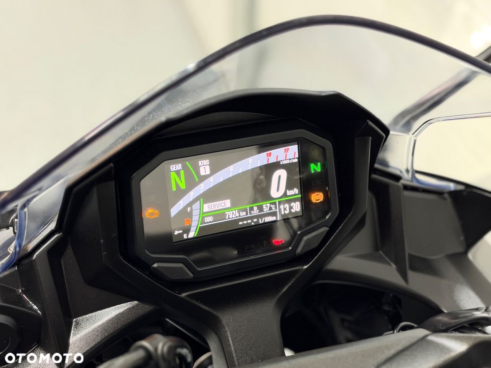 Kawasaki Ninja - 25
