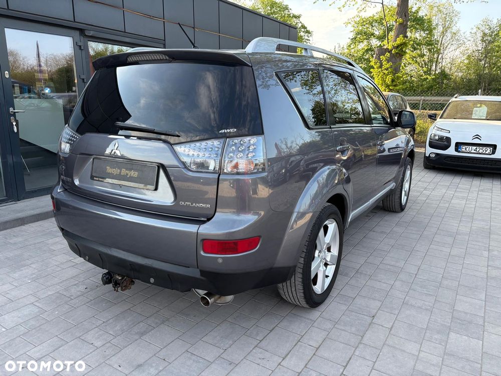 Mitsubishi Outlander - 7