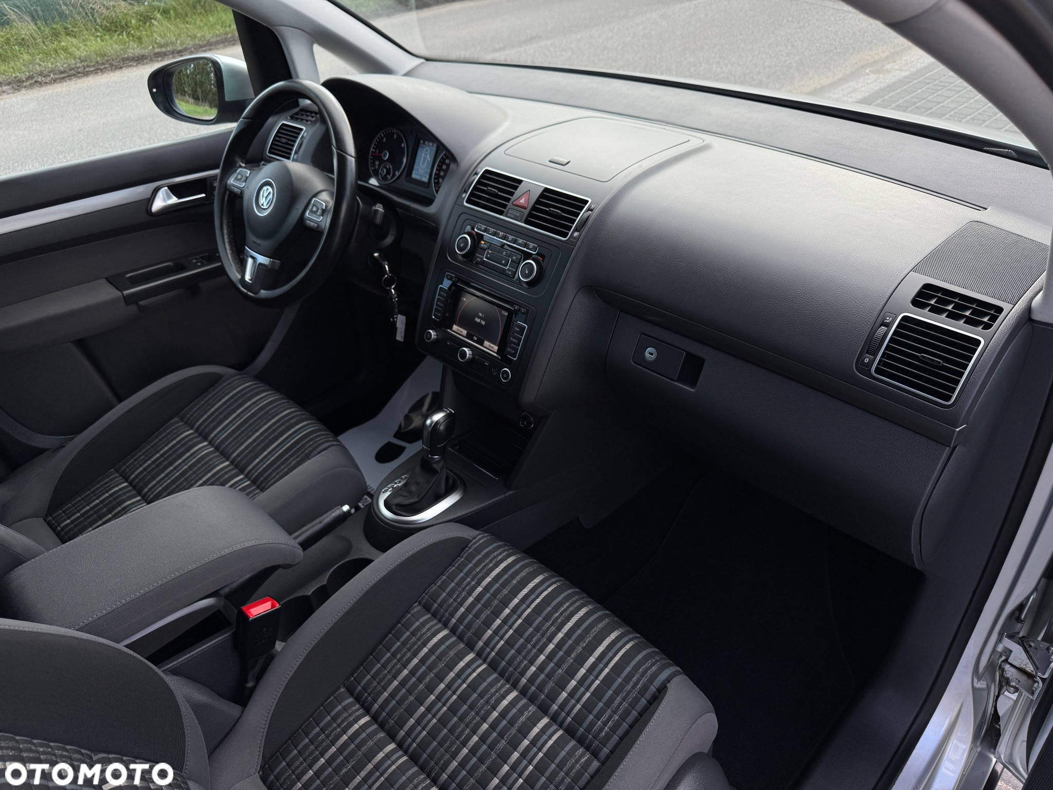 Volkswagen Touran 2.0 TDI DPF DSG Cross - 5
