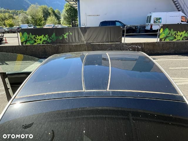 Tesla Model X - 8