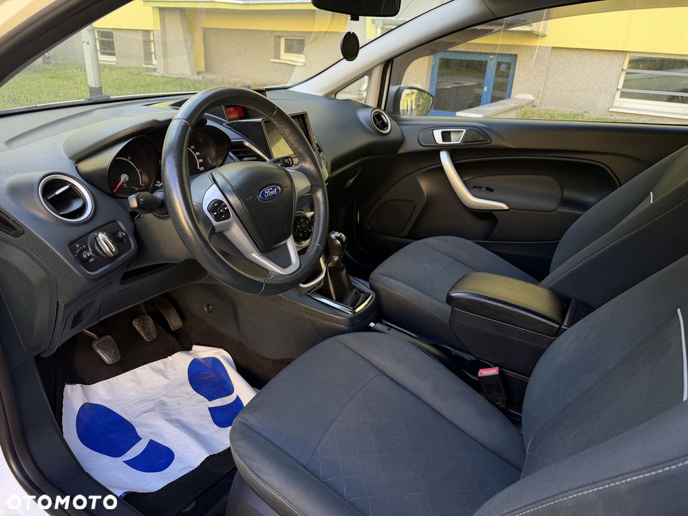 Ford Fiesta - 10