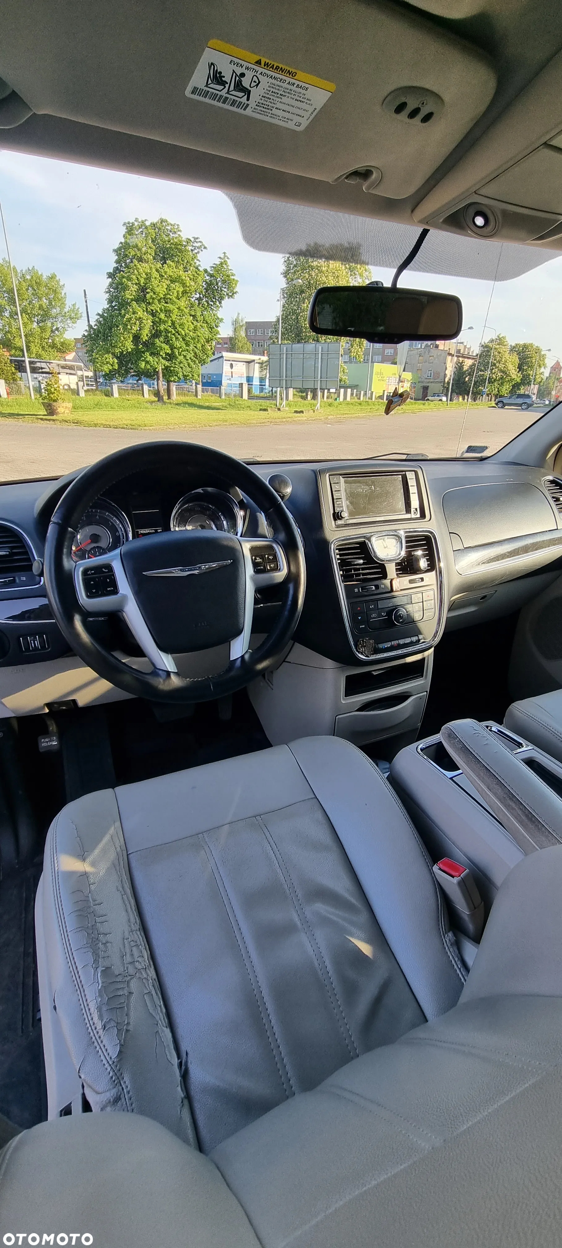 Chrysler Town & Country 3.6 Limited - 9