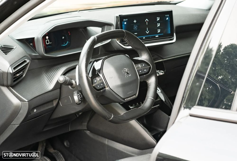 Peugeot 2008 1.5 BlueHDi Allure EAT8 - 12