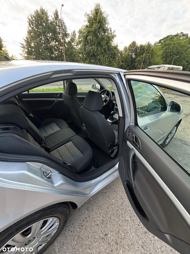 Skoda Octavia 1.4 TSI Family - 8