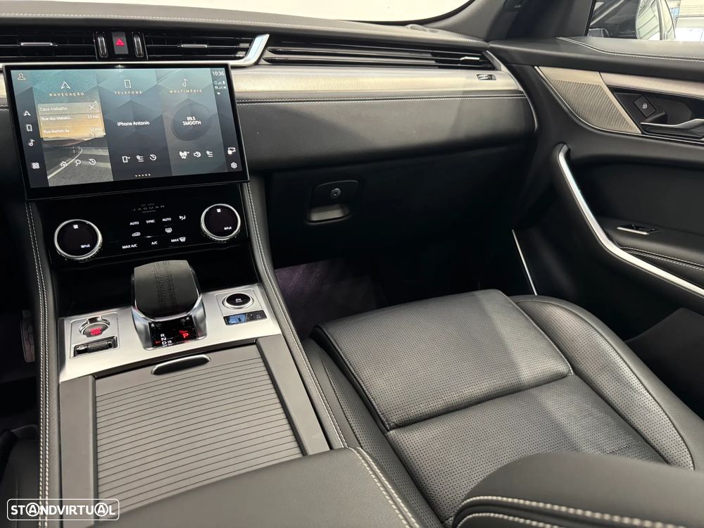 Jaguar F-Pace 2.0 P400e AWD R-Dynamic HSE - 25