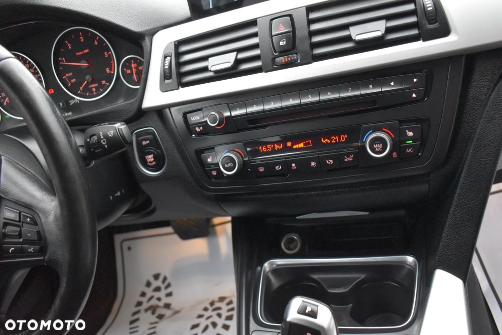 BMW Seria 3 - 34