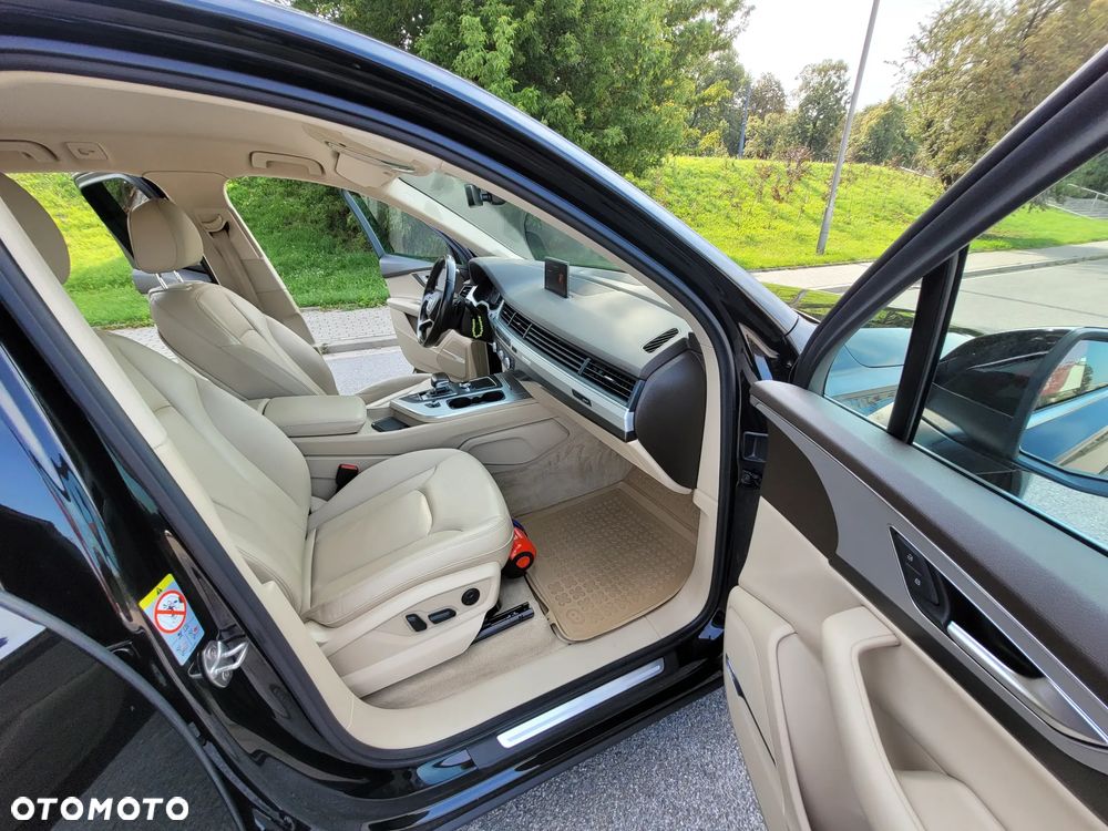 Audi Q7 - 15