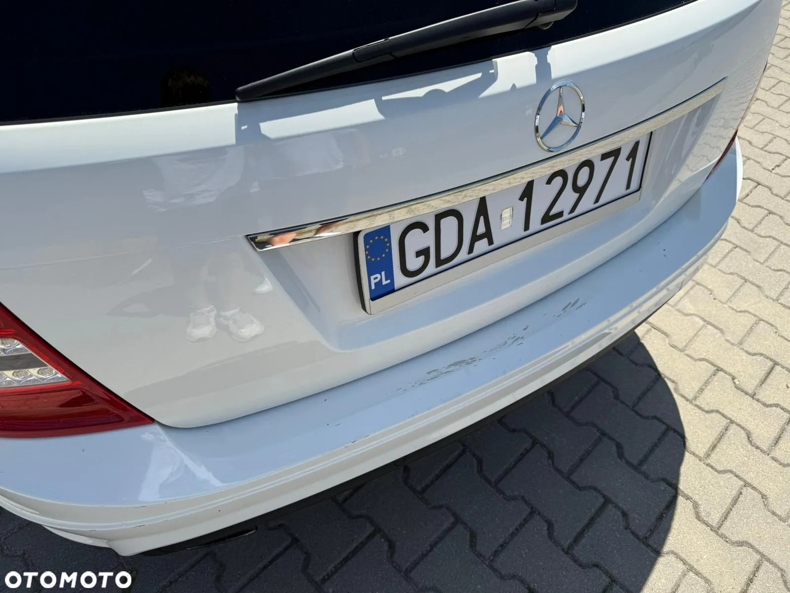 Mercedes-Benz Klasa C 180 T CGI Automatik BlueEFFICIENCY Avantgarde - 27