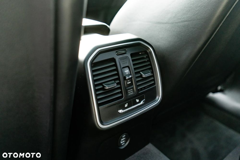 Porsche Macan Turbo PDK - 17