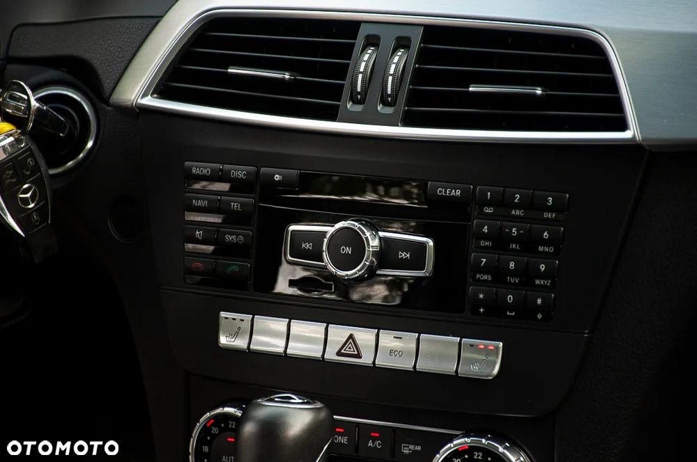 Mercedes-Benz Klasa C 250 CGI BlueEff Avantgarde - 18