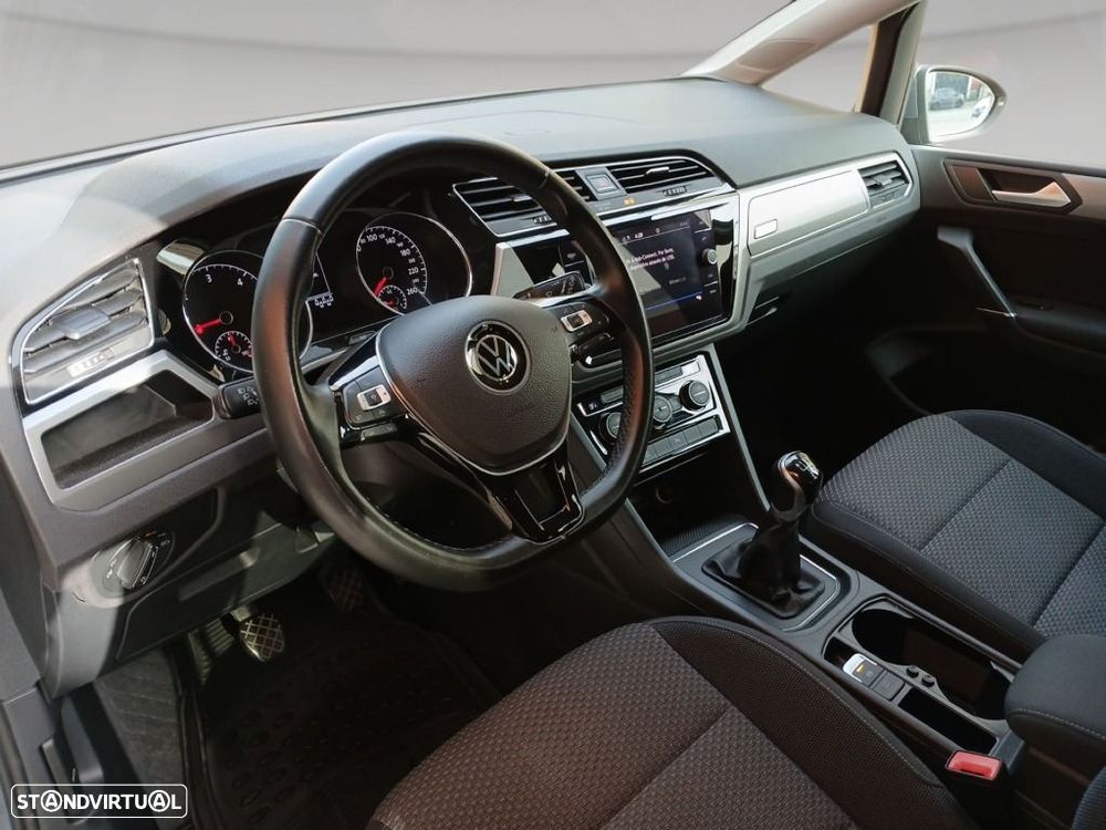 VW Touran 2.0 TDI Confortline - 14