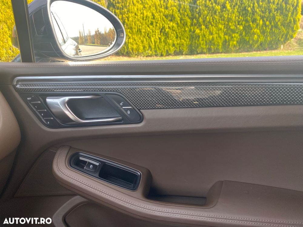 Porsche Macan Turbo PDK mit Performance Paket - 16
