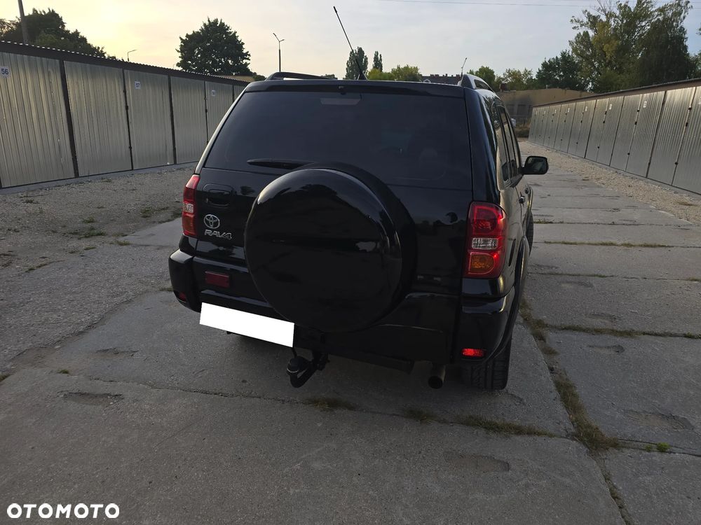 Toyota RAV4 2.0 D-4D 4x4 - 4