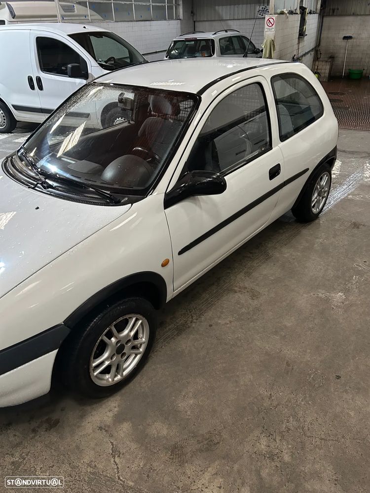 Opel Corsa 1.5 TD - 4