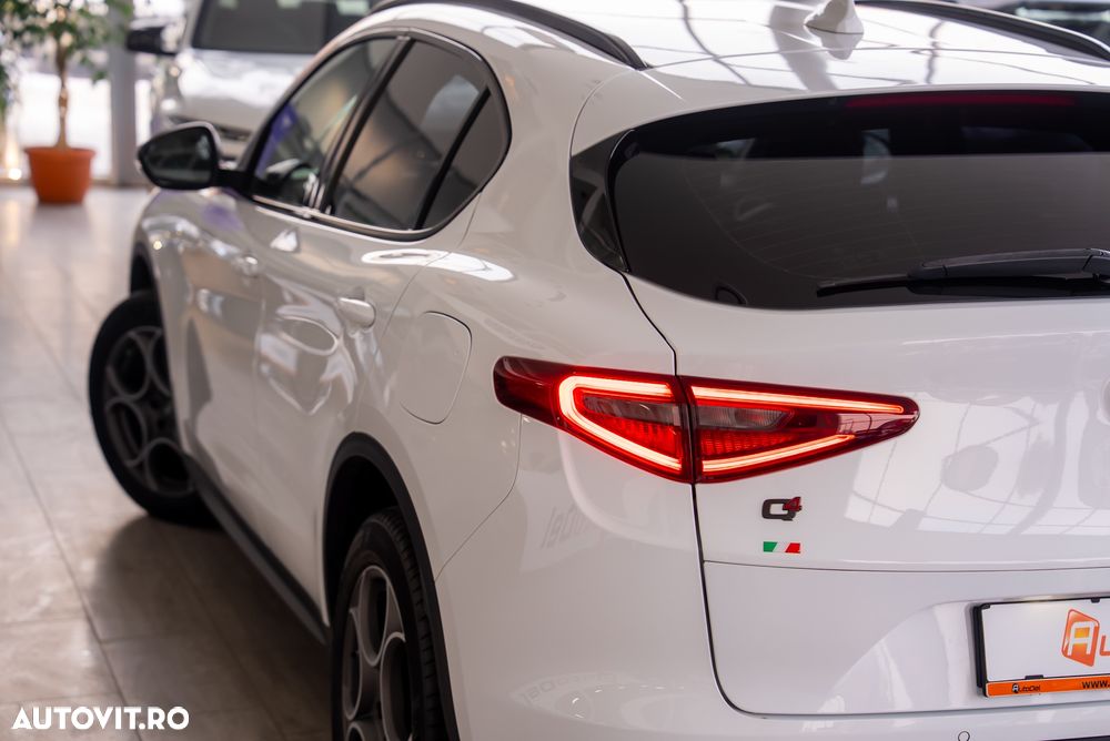 Alfa Romeo Stelvio 2.0 Turbo 16V AT8-Q4 B-Tech - 15