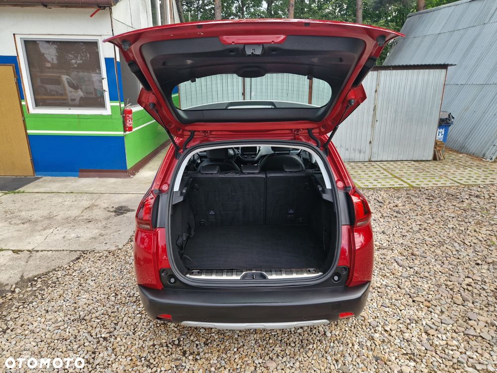 Peugeot 2008 - 8
