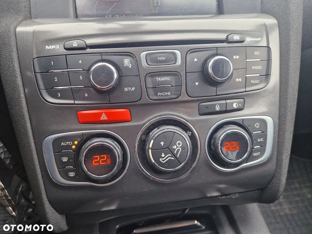 Renault Megane 1.5 dCi Bose EDC - 11