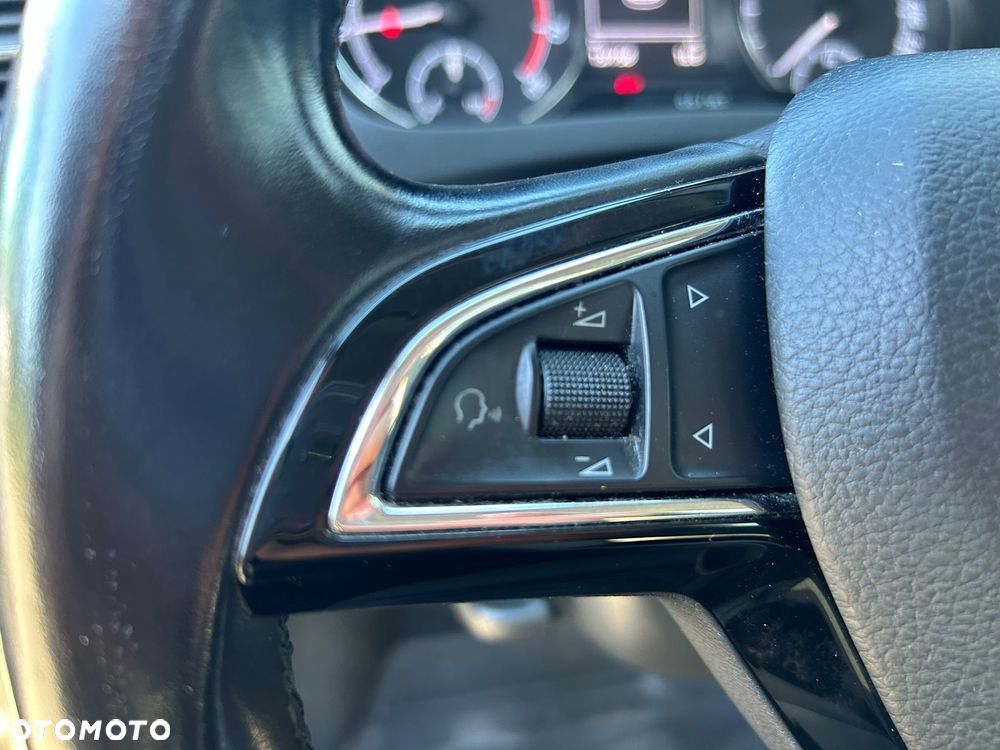 Skoda RAPID 1.0 TSI Ambition - 8