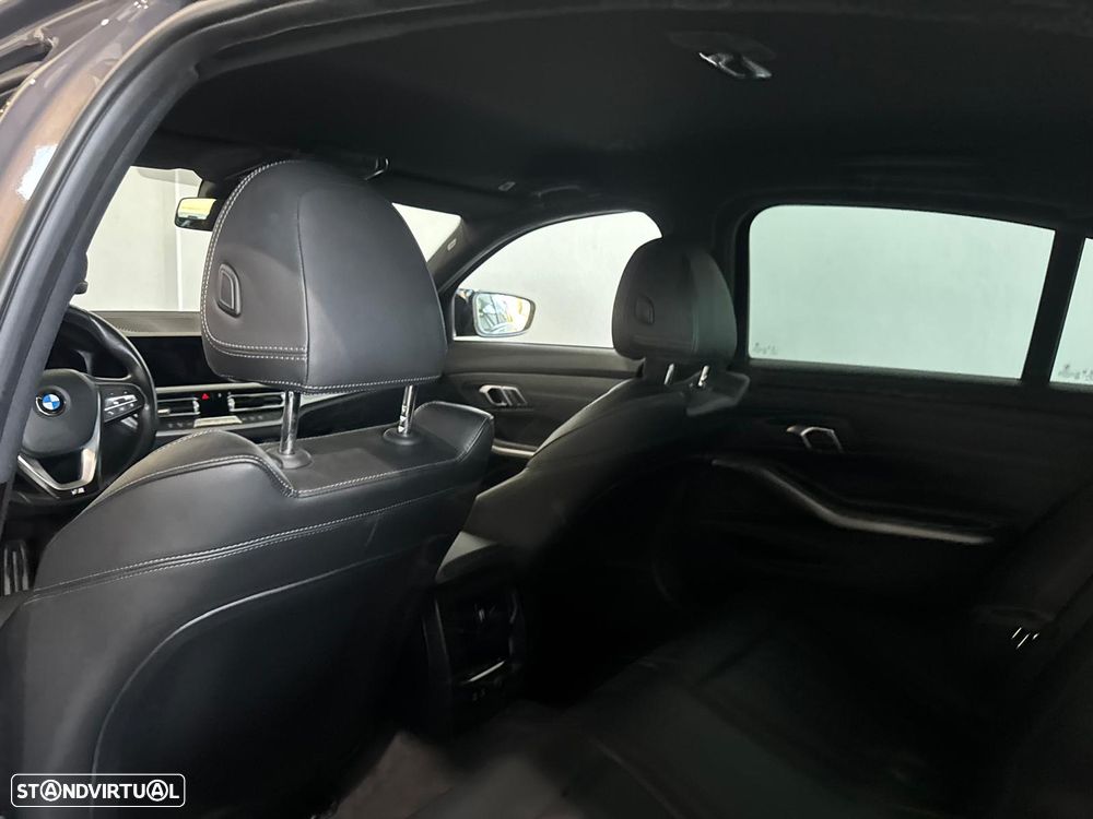 BMW 330 e Pack M Auto - 13