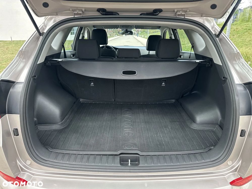 Hyundai Tucson 1.6 GDI BlueDrive Classic 2WD - 11