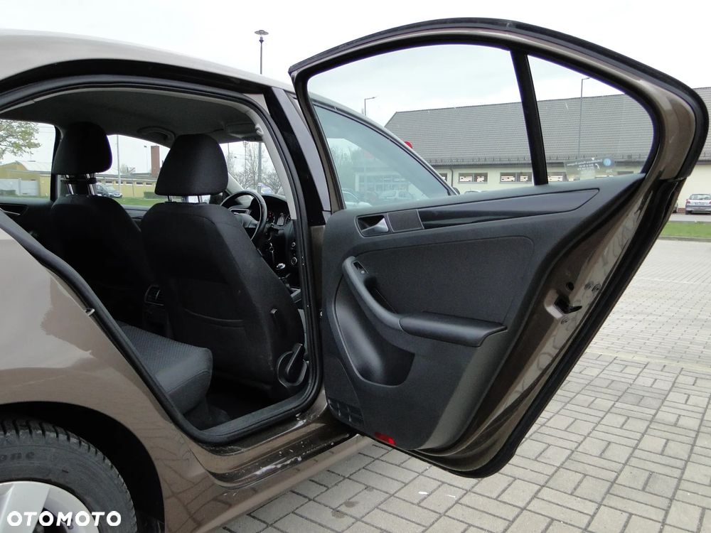 Volkswagen Jetta 1.2 TSI Comfortline - 20