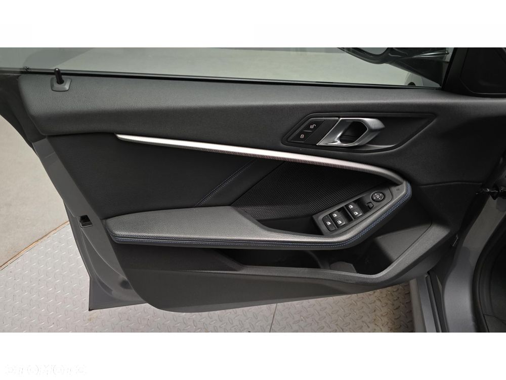 BMW Seria 2 218i M Sport - 17