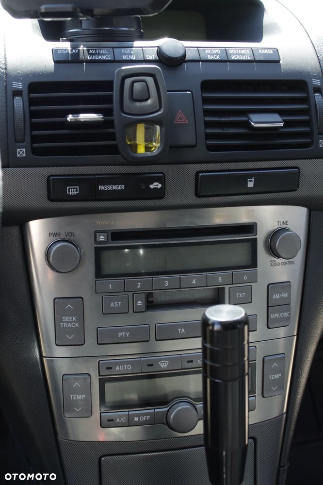 Toyota Avensis 2.0 D-4D Sol - 28