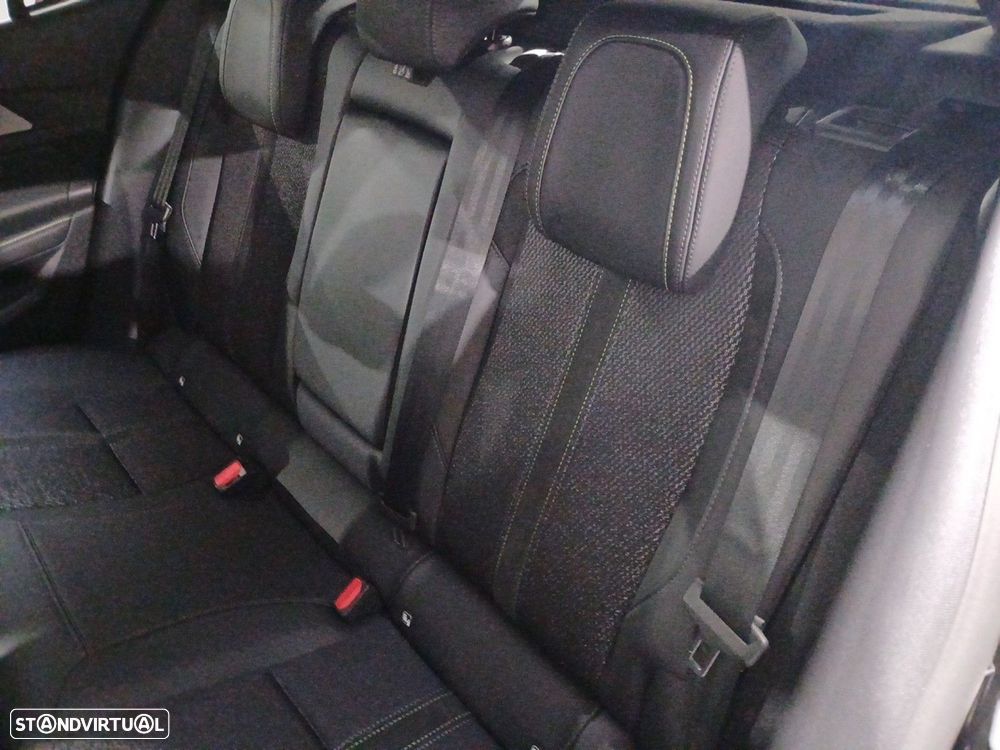 Peugeot E-408 58 kWh GT - 14