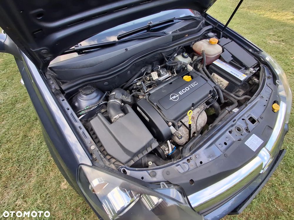 Opel Astra 1.8 Caravan Cosmo - 15