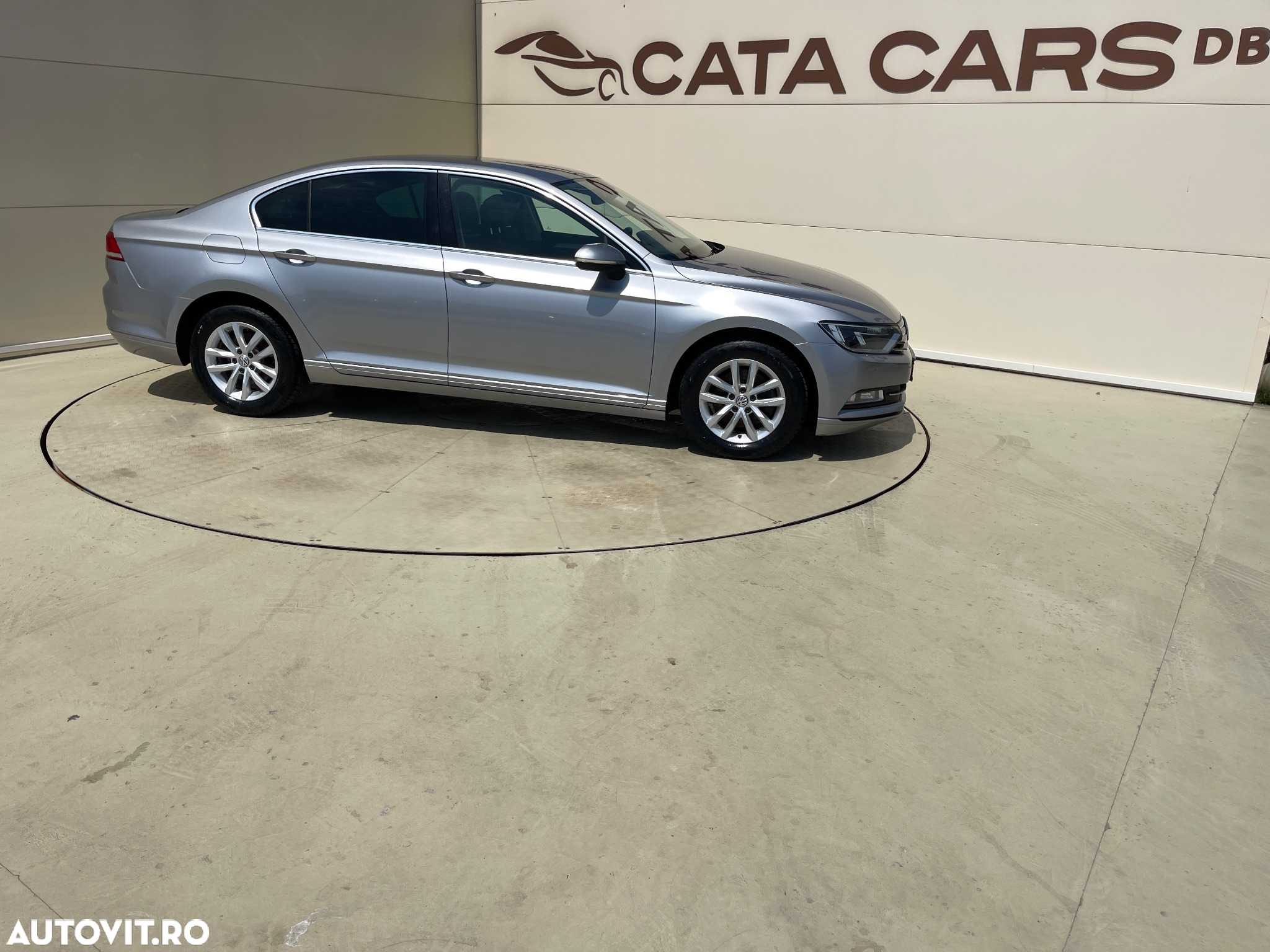 Volkswagen Passat - 19