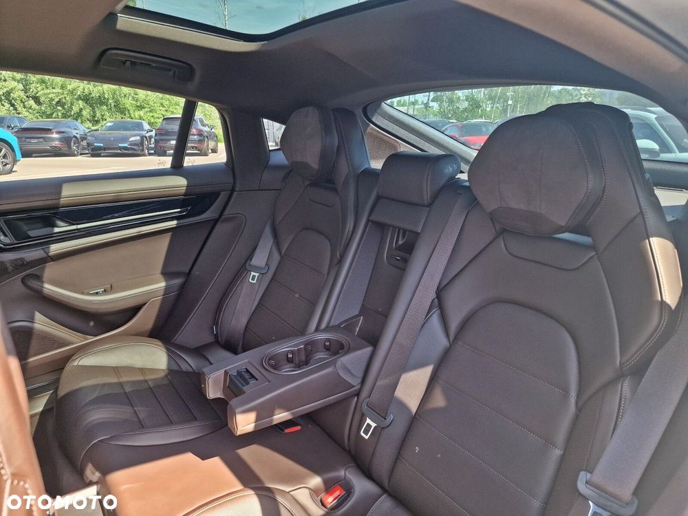 Porsche Panamera - 11